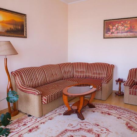 Hotel Vinnytsia Sawoy Екстериор снимка