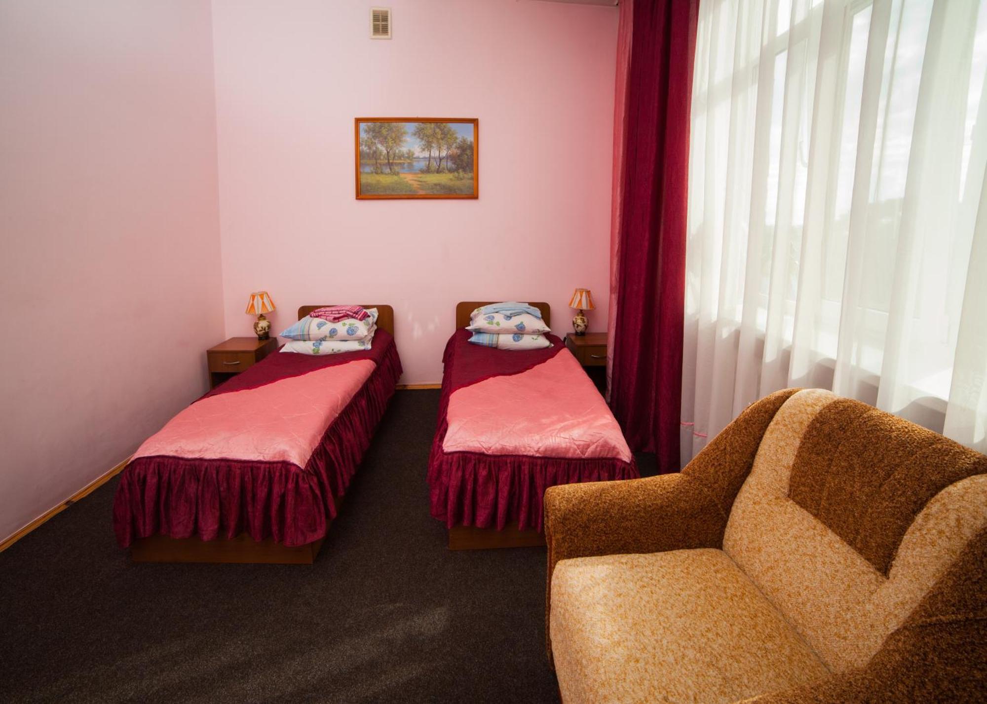 Hotel Vinnytsia Sawoy Стая снимка