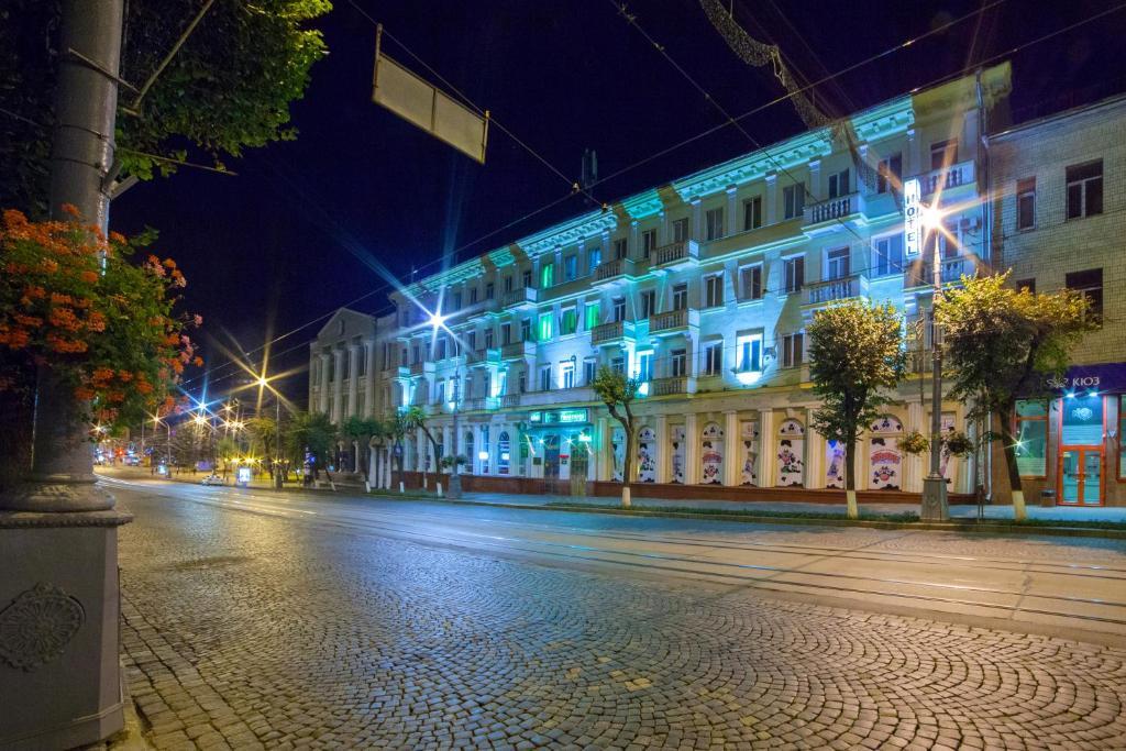 Hotel Vinnytsia Sawoy Екстериор снимка