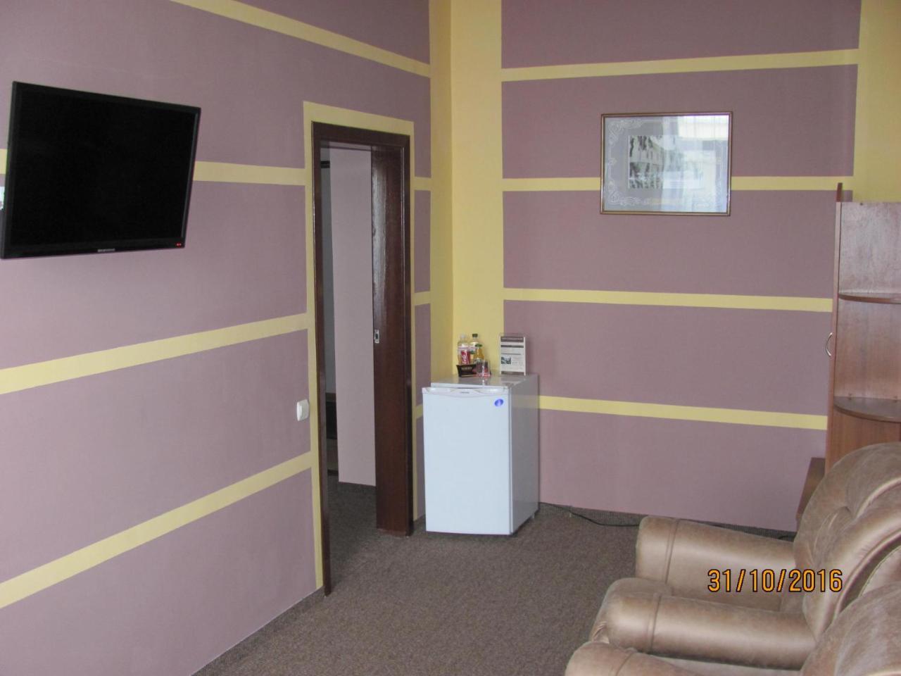 Hotel Vinnytsia Sawoy Екстериор снимка