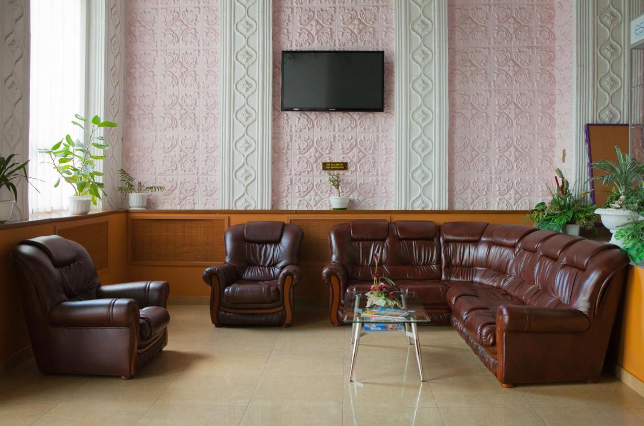 Hotel Vinnytsia Sawoy Екстериор снимка